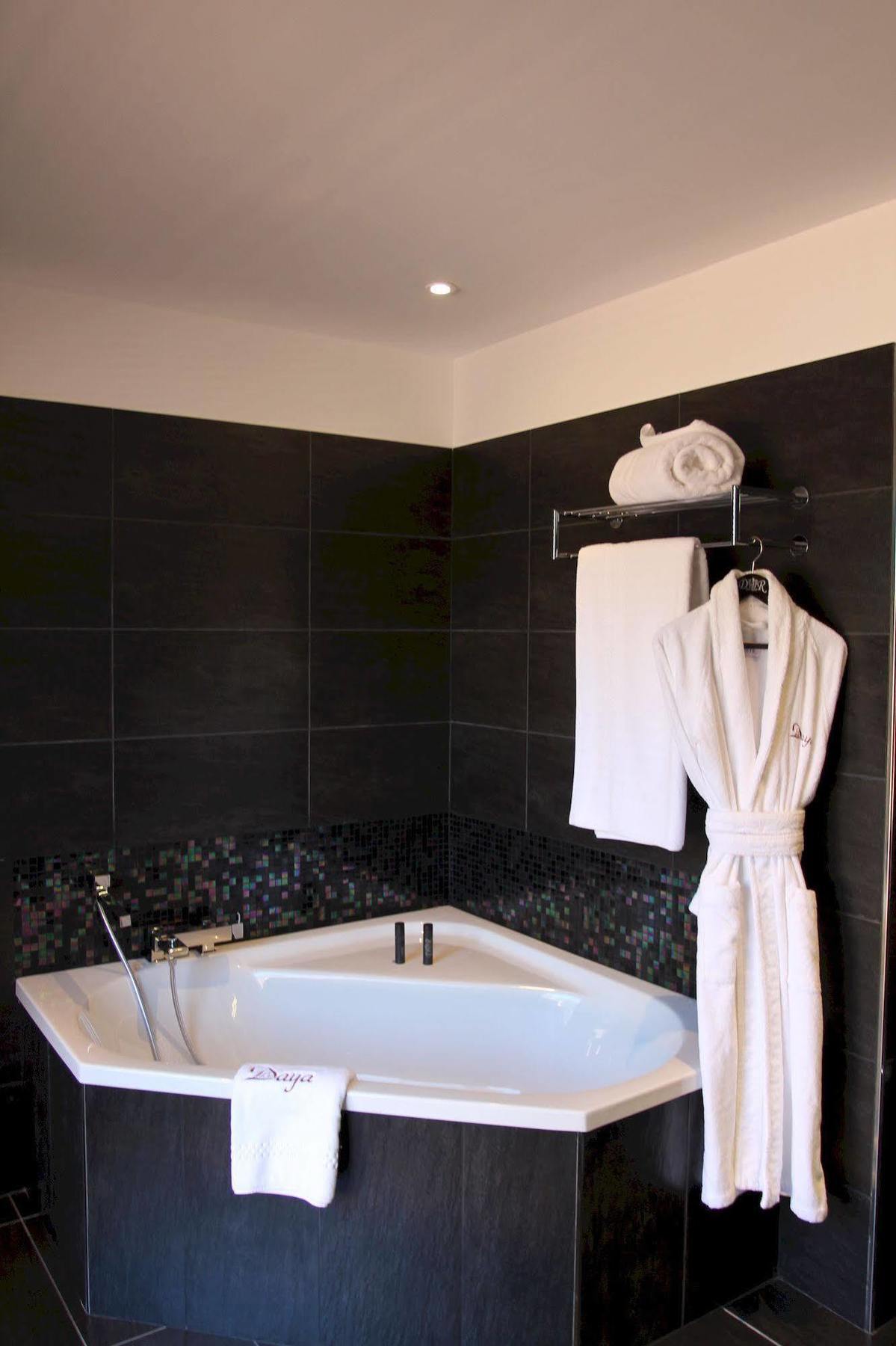 Le Daya Hotel & Spa - Boutique Hotel Рокбрюн-сюр-Аржан Екстер'єр фото